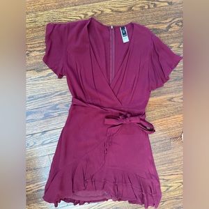 Windsor Maroon/burgundy Mini Formal Dress, Belted, Short sleeve